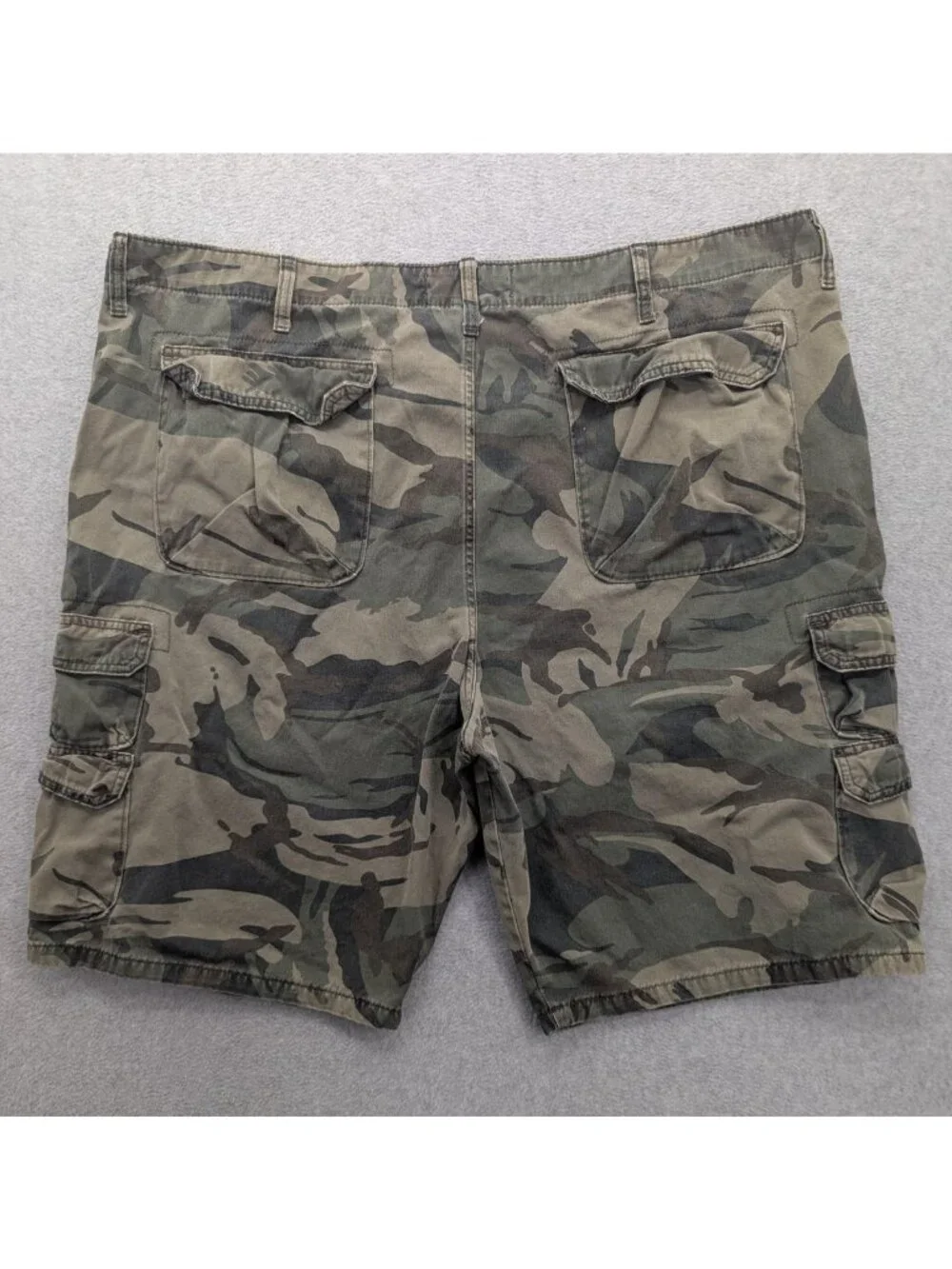 Wrangler Cargo Shorts Mens 46 Green Camo Relaxed Fit 10 Inseam Outdoor Casual